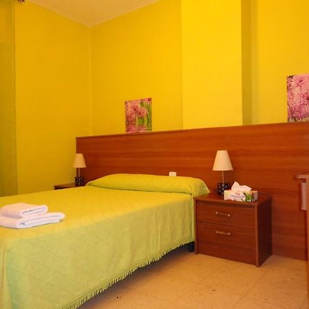 Hotel Pension Mode Lleida Camera foto
