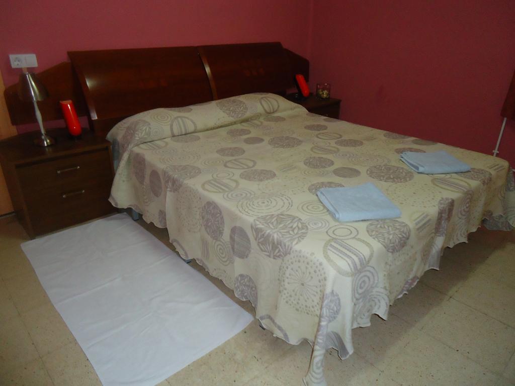 Hotel Pension Mode Lleida Esterno foto